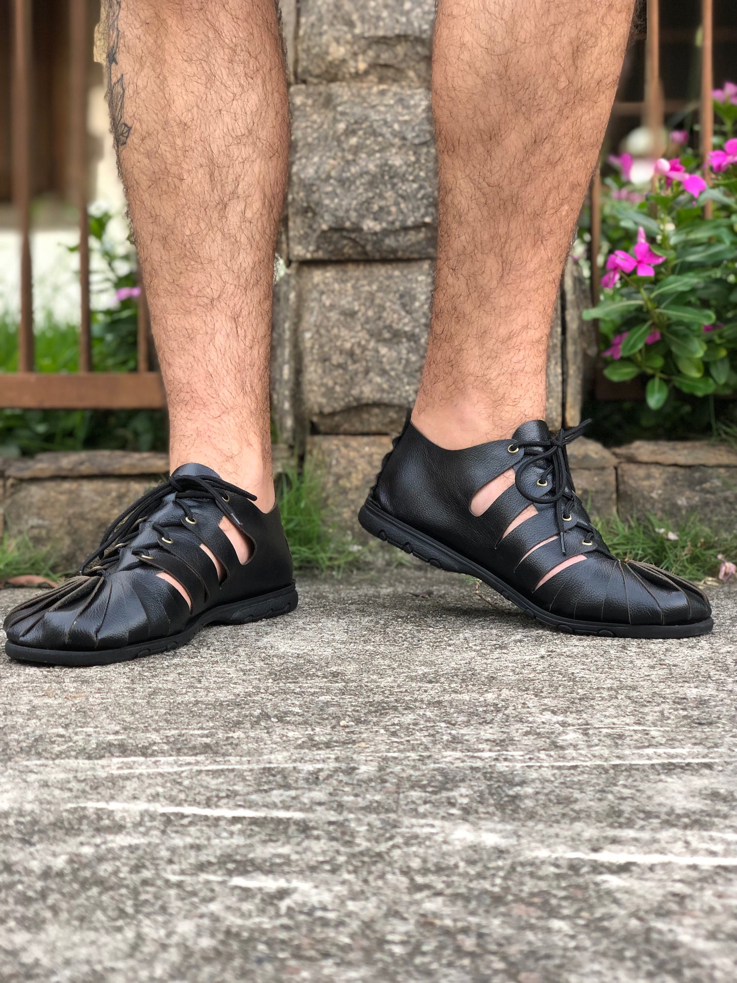 Sandália Celta artesanal PRETO - Tribo da Terra